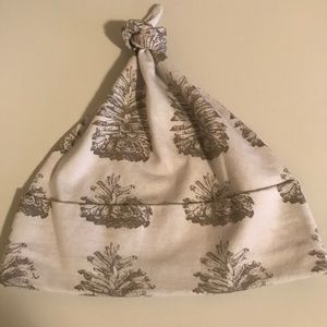EUC Kate Quinn Knot Hat